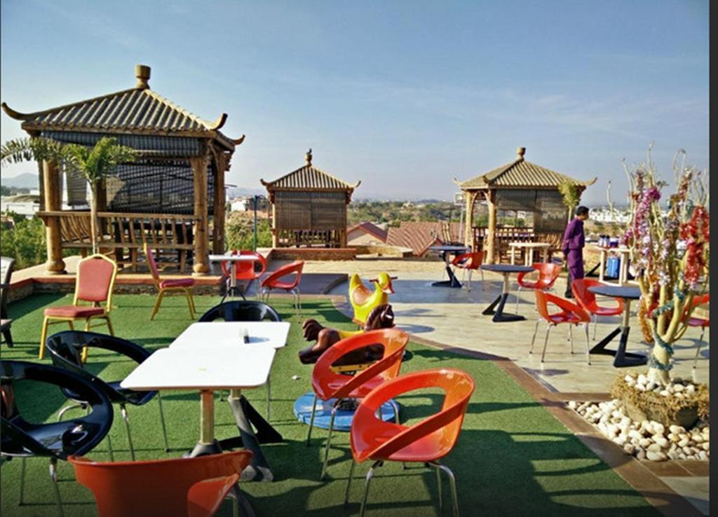 Regenta Resort Bhuj By Royal Orchid Hotels Limited Exterior photo