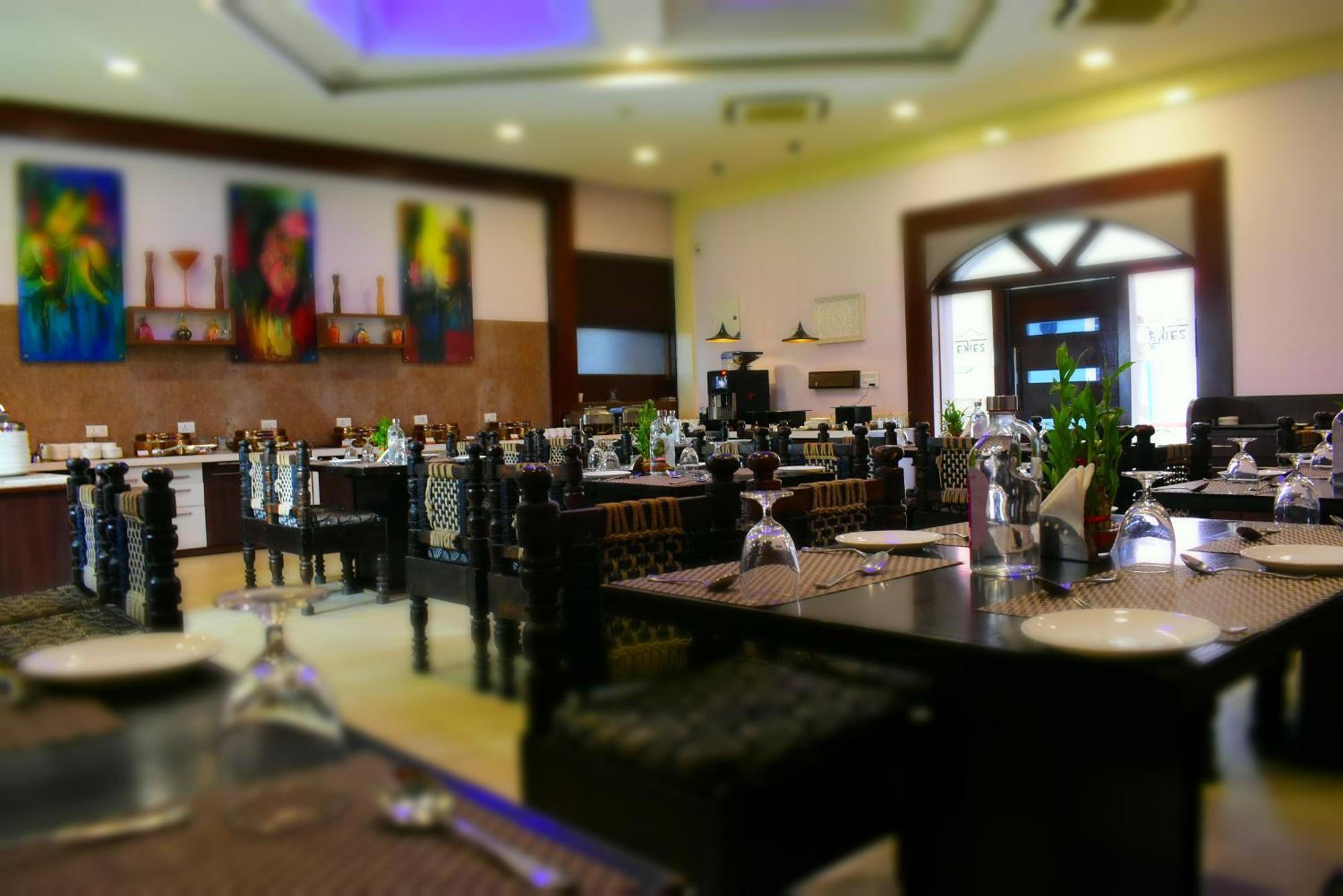 Regenta Resort Bhuj By Royal Orchid Hotels Limited Exterior photo